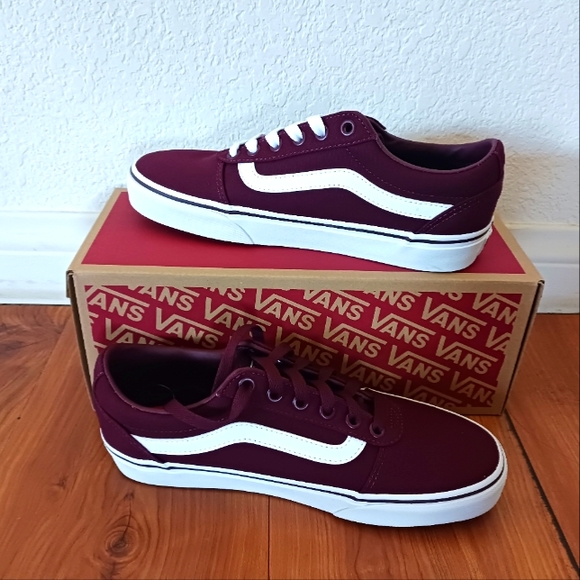 Vans - Picture 2 of 4